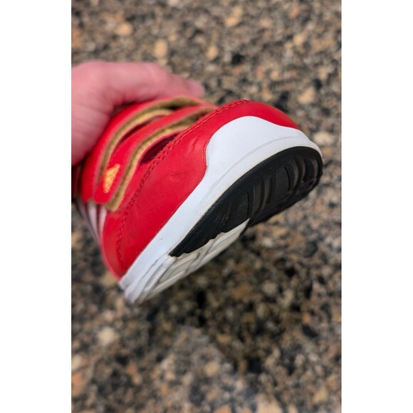 Adidas Manchester United Red MUFC Hyperfast Shoes Soccer size - Youth Boy 6.5Y - Picture 14 of 16